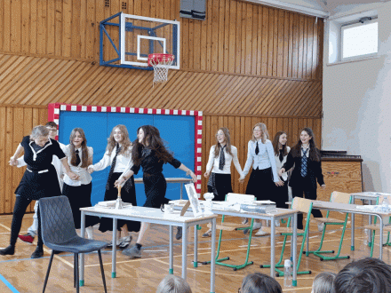 Kółko Teatralne na Przeglądzie Małych Form Teatralnych III Dzielnicy