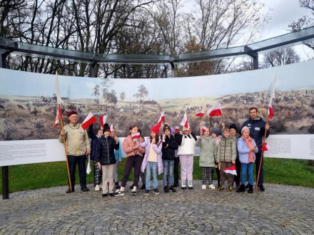 Wycieczka kl.4b do Niezwojowic