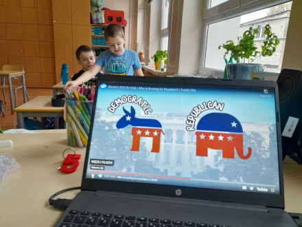 Listopadowe zajęcia F4M w klasach 2a i 2c