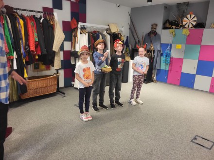 1b poznaje krakowskie legendy