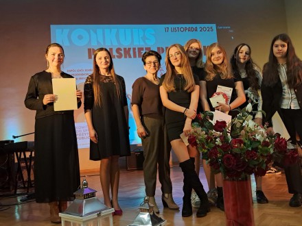 Zespół wokalny na Konkursie Piosenki Polskiej