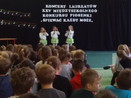 Sukces tercetu wokalnego z klasy 3 b