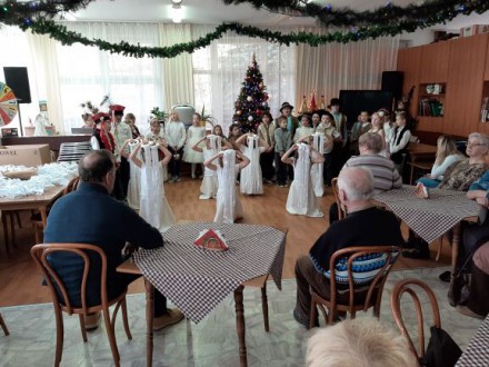 Świąteczne odwiedziny w Dziennym Domu Pomocy Społecznej nr 5