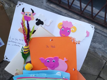 Szkoła z Pasją Pomagania - życzenia na Wielkanoc