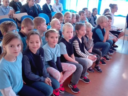 Klasa II b wizytą w Gimnazjum nr 9