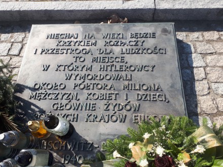 Wycieczka klas  ósmych do Oświęcimia