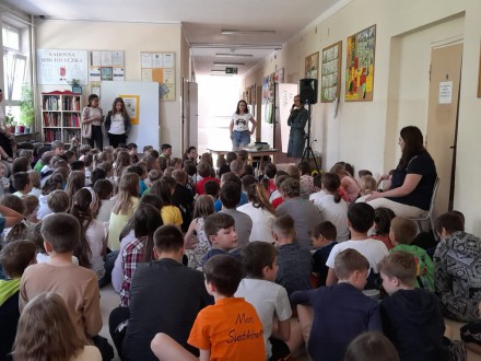 SPOTKANIE AUTORSKIE Z PANIĄ WERONIKĄ SZELĘGIEWICZ