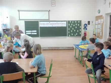 Festiwal Gier Matematycznych w klasie 1 d i 1 e