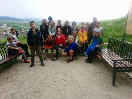 Klasa 5b w Górach Świętokrzyskich 