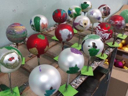 Klasa 2b i 2c w Fabryce ozdób choinkowych