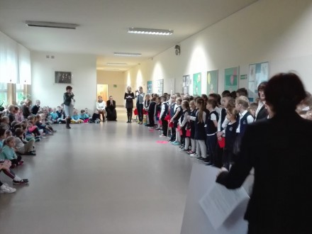 Uroczysty apel uczniów klas I-III