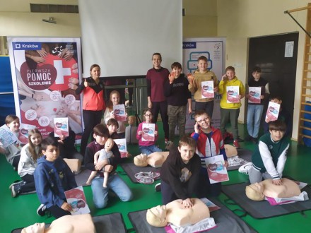 Krakowscy uczniowie ratują życie