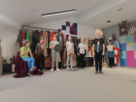 Warsztaty edukacyjne klas 4 w Muzeum Krakowa.