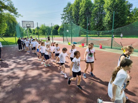 Wszyscy śmiejemy się w tym samym języku, czyli o sztuce tolerancji- projekt edukacyjny