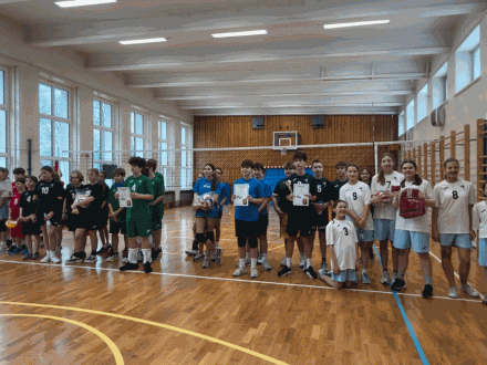 Turniej Mini Piłki Siatkowej Drużyn Mieszanych o Mistrzostwo Dzielnicy III