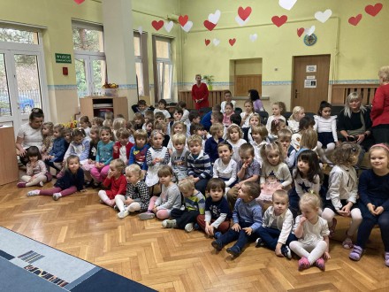 Wspólne obchody Narodowego Święta Niepodległości z przedszkolakami