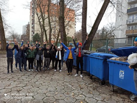 Zbierając makulaturę ratujemy środowisko