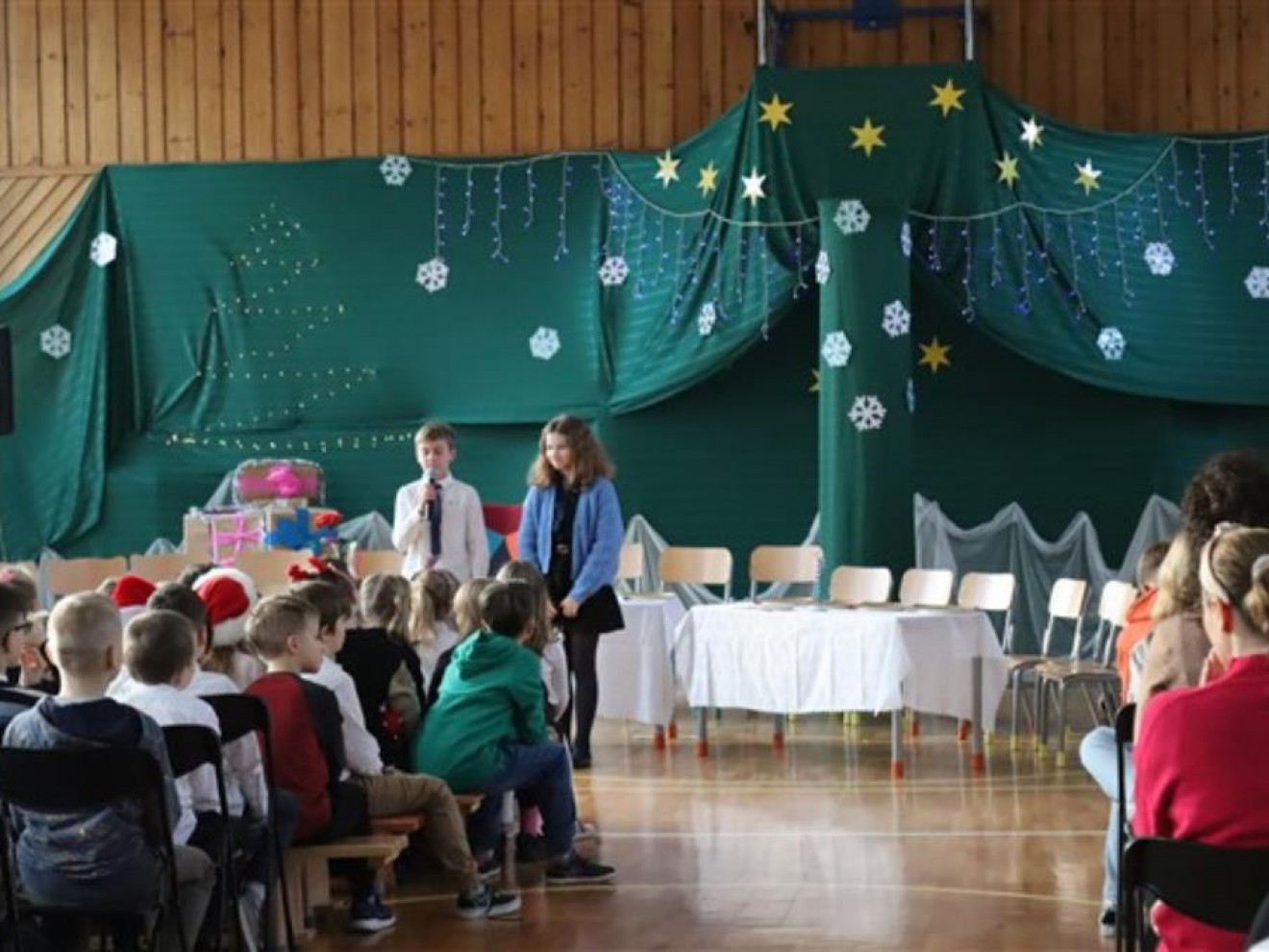 Bądźmy razem - przedstawienie bożonarodzeniowe