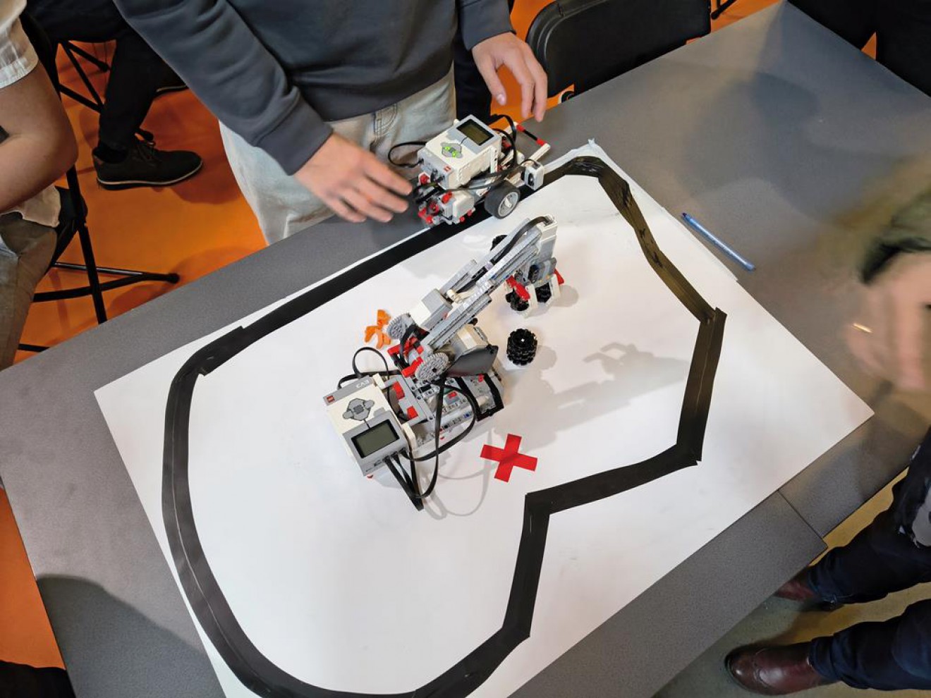 Festiwal Zawodów 2025, czyli jak nie błądzić w labiryncie wyborów edukacyjnych.