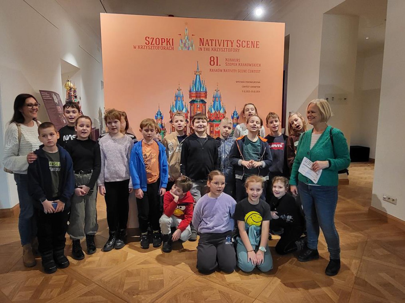 Klasa 3b na wystawie szopek