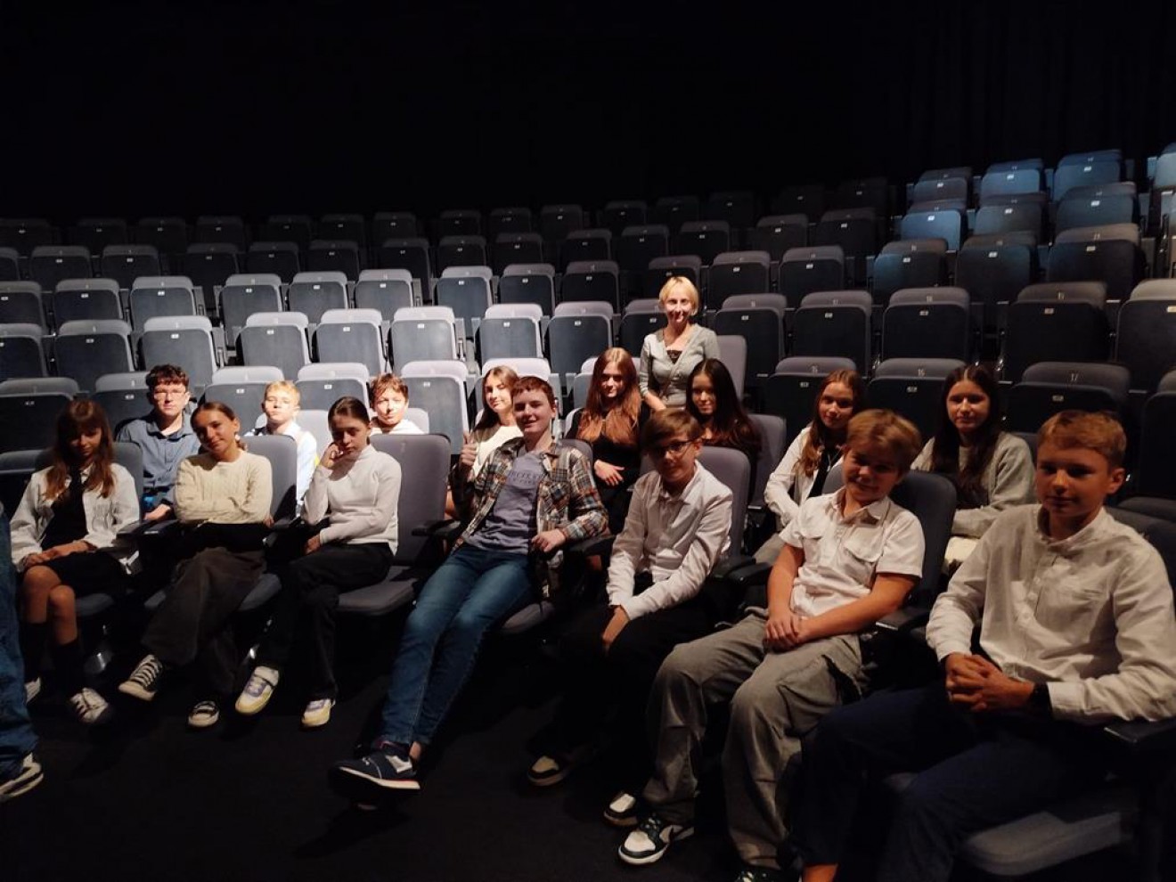 ,,Która więcej malin zbierze…” – 7e w Teatrze Groteska