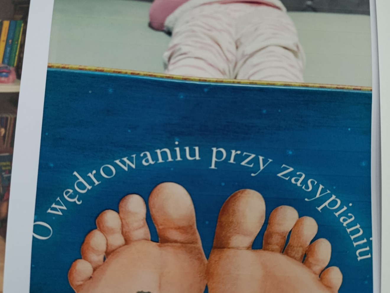 „Sleeveface – ubierz się w książkę”,