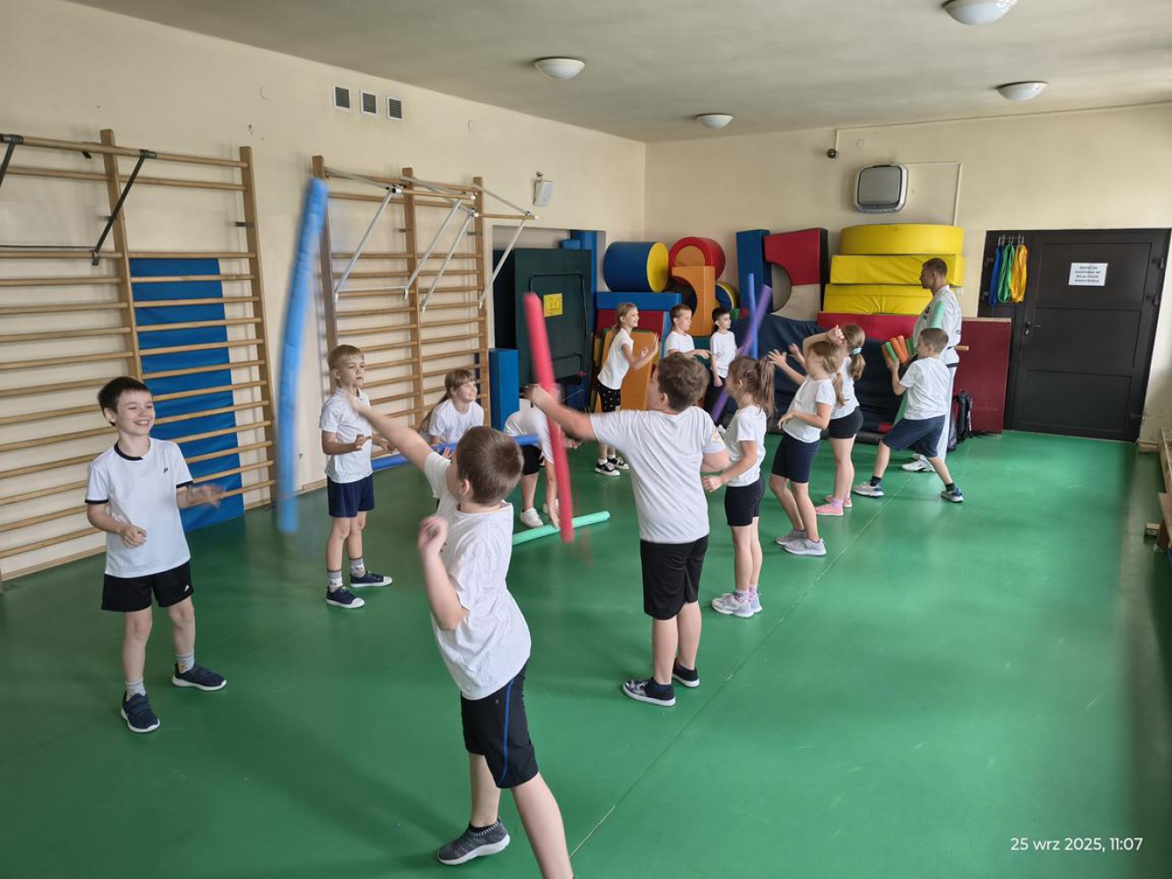 Spotkanie klas pierwszych z Kamilem Krukiem