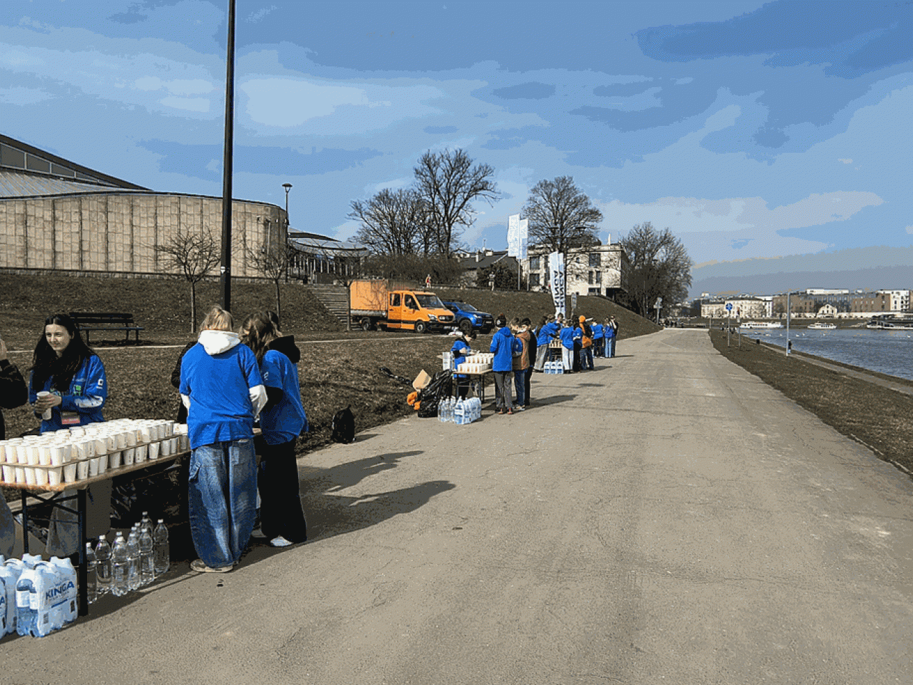 Wolontariusze na Krakowskim Biegu Kobiet