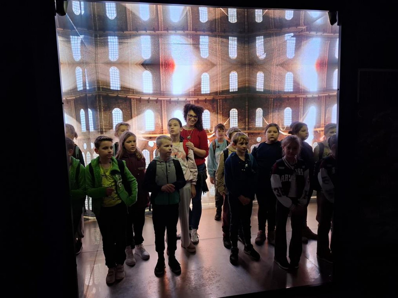 Wycieczka klas 4a, 4b i 4c do Bajki Pana Kleksa