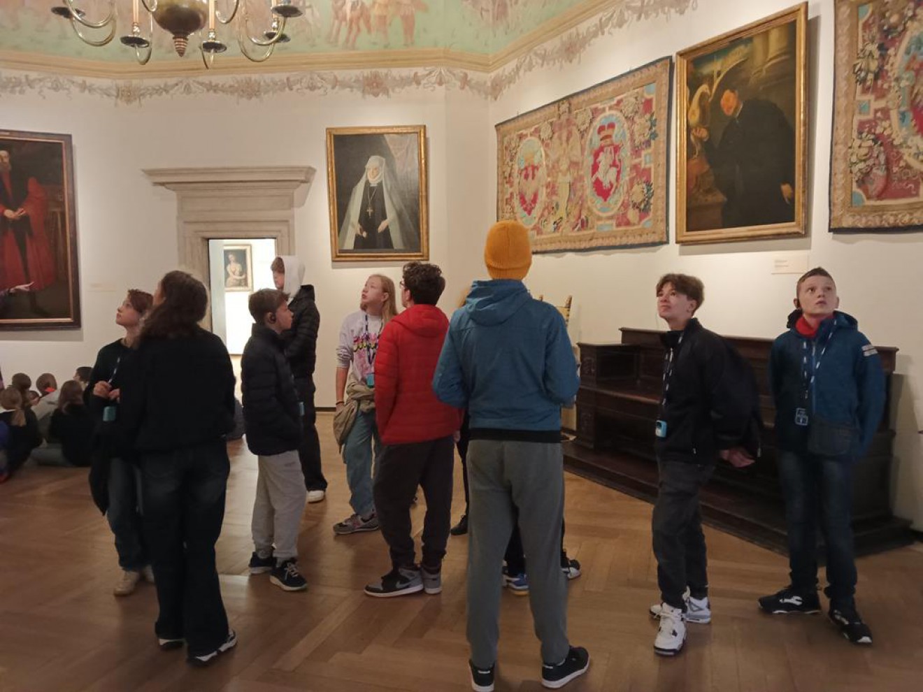 Wystawa „Niech żyje król!”- uczestnicy konkursu historycznego na Wawelu