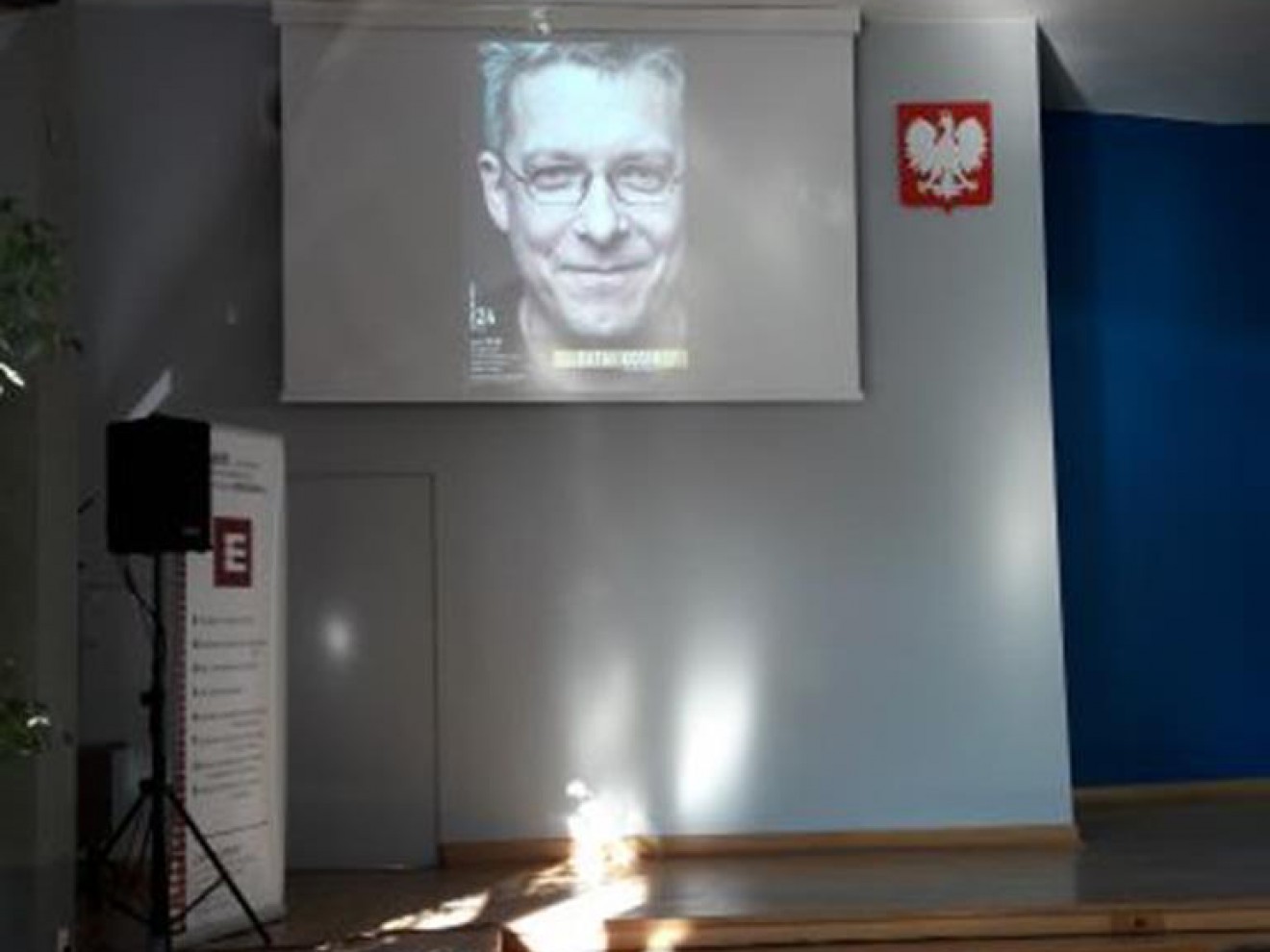 Spotkanie klasy VI b  z pisarzem Rafałem Kosikiem 