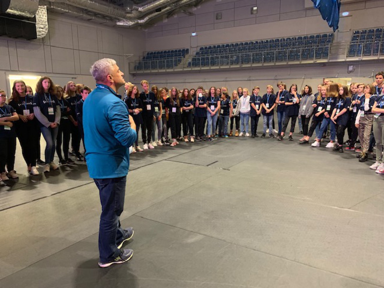 Wolontariusze podczas 6 PZU Cracovia Półmaratonu Królewskiego