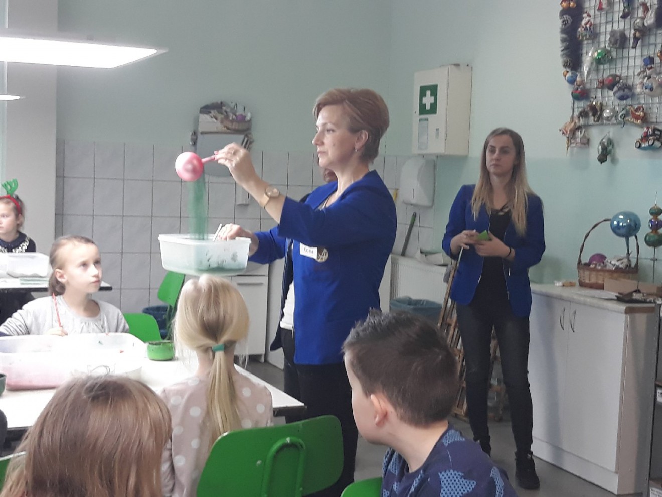 W fabryce Szklanych Ozdób Choinkowych ARMAR