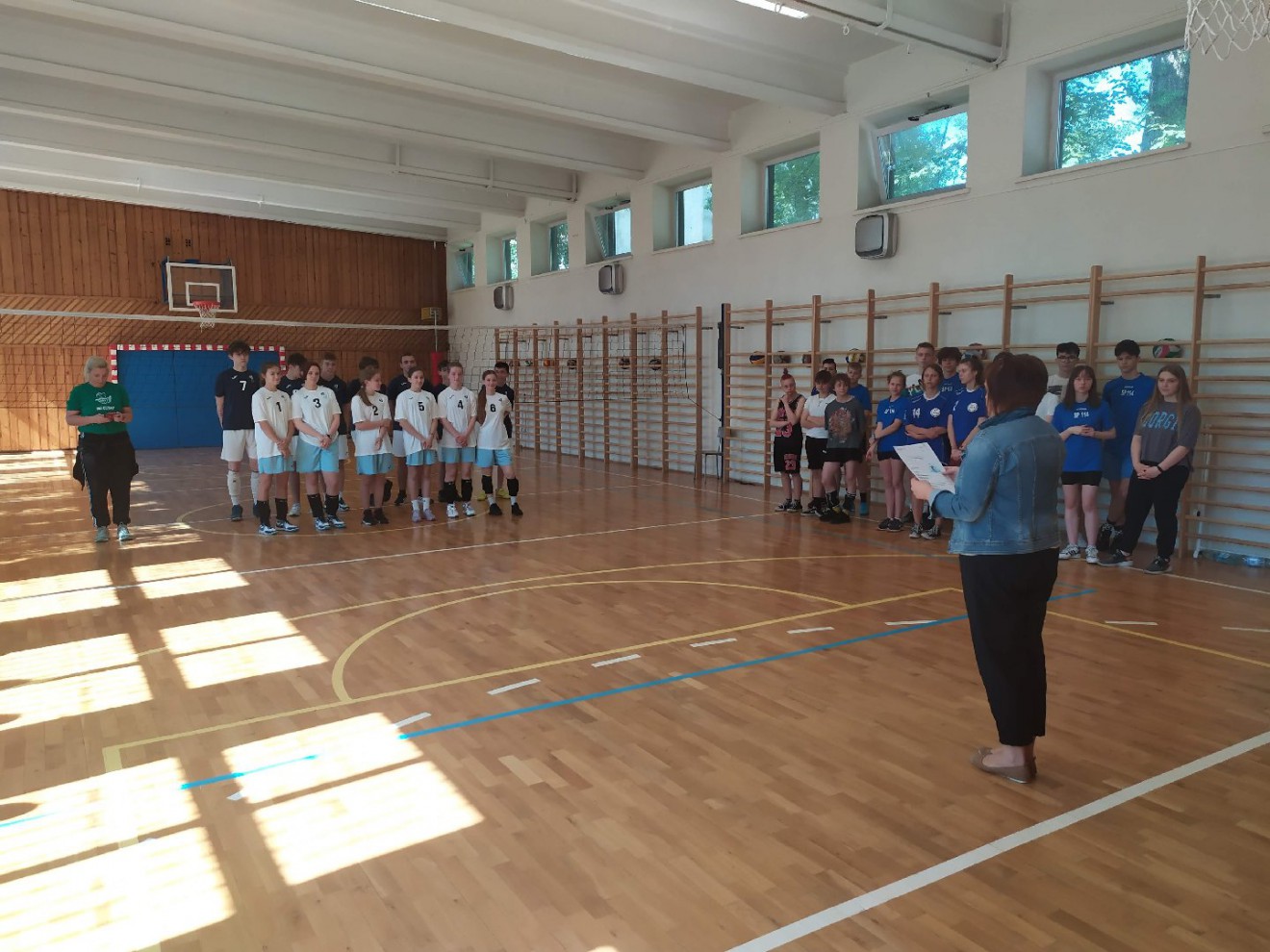 TURNIEJ SIATKÓWKI DRUŻYN MIESZANYCH O MISTRZOSTWO DZIELNICY III