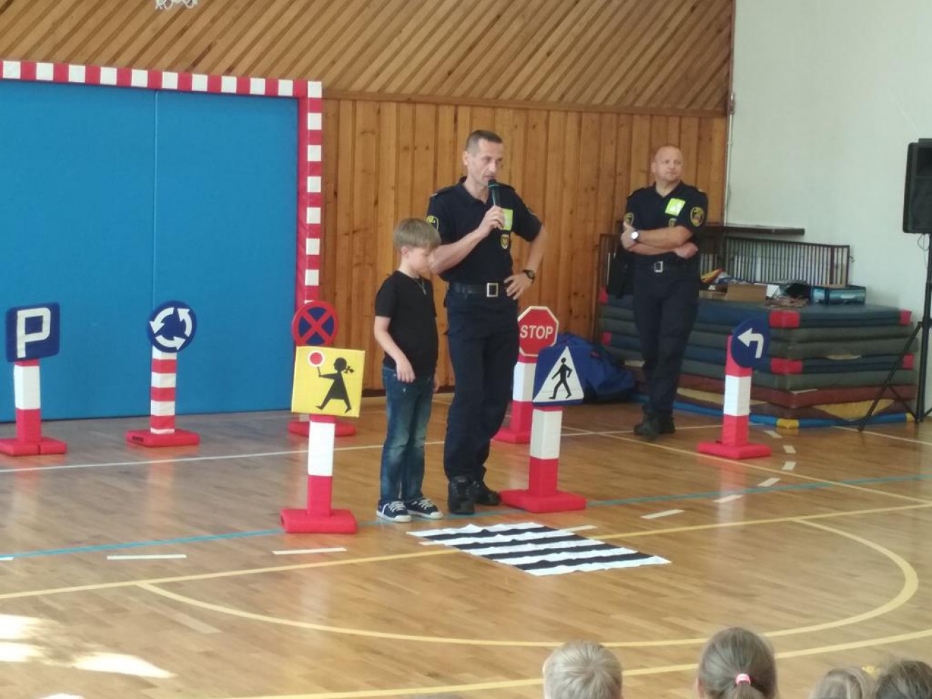 bezpiecznie w szkole i poza nią