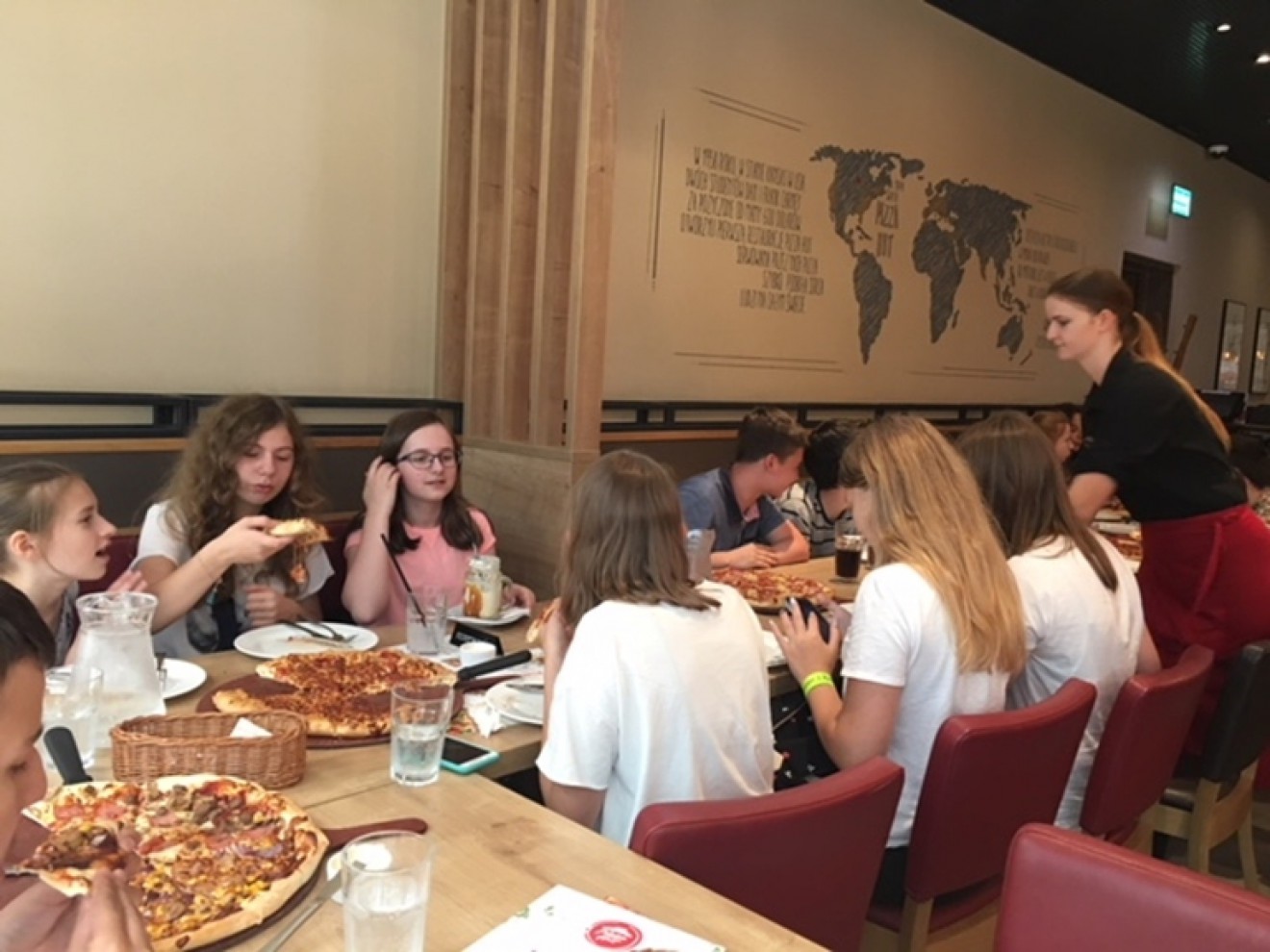 Bezpiecznie i wesoło – wycieczka klasy 7a do Zajezdni Tramwajowej „Podgórze”