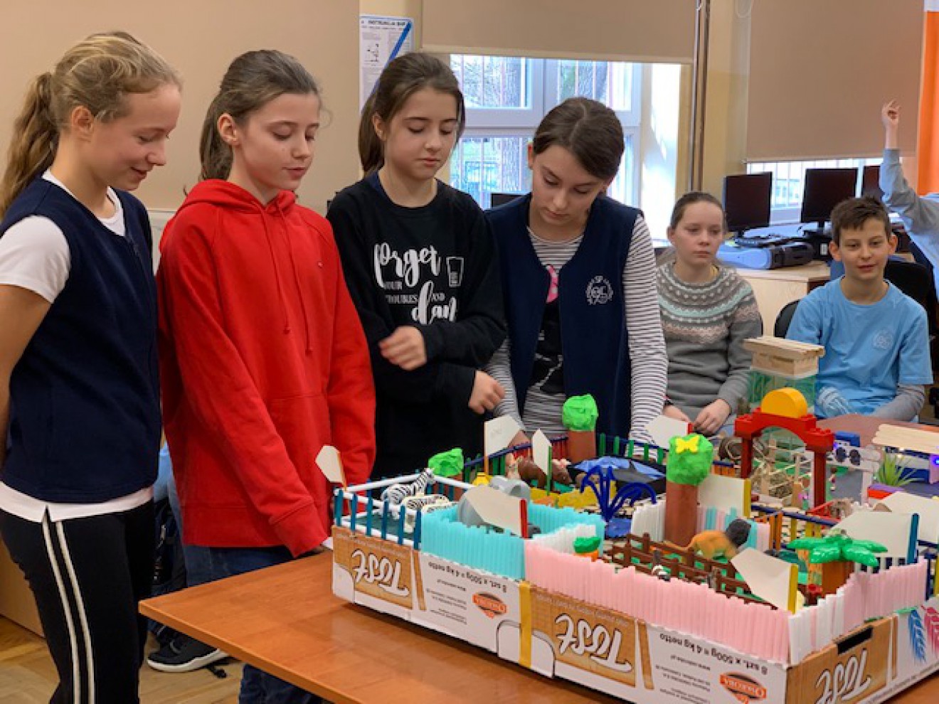 At the Zoo – projekt edukacyjny klasy 6 c